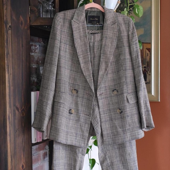 Massimo Dutti Linen Suit
